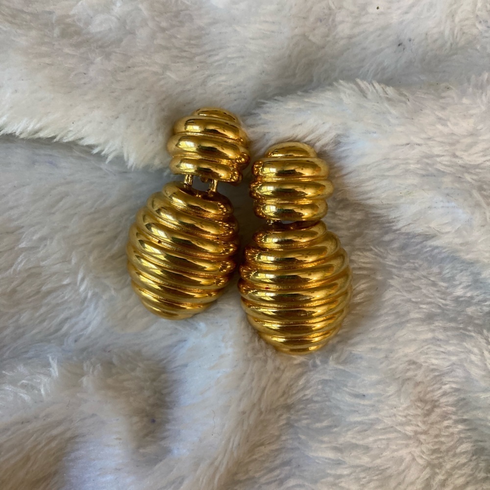Vintage Anne Klein Gold Tone Clip‎ on Earrings - Picture 3 of 4